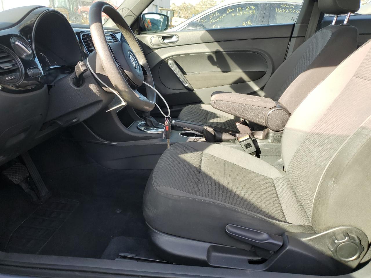 2013 Volkswagen Beetle VIN: 3VWFP7AT3DM670214 Lot: 76697263