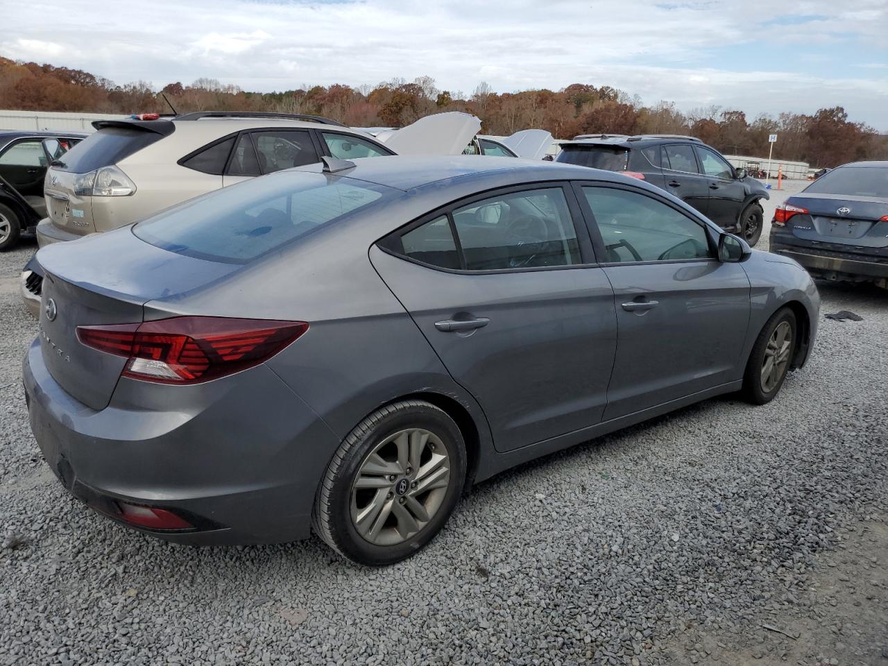 5NPD84LF1KH421118 2019 Hyundai Elantra Sel