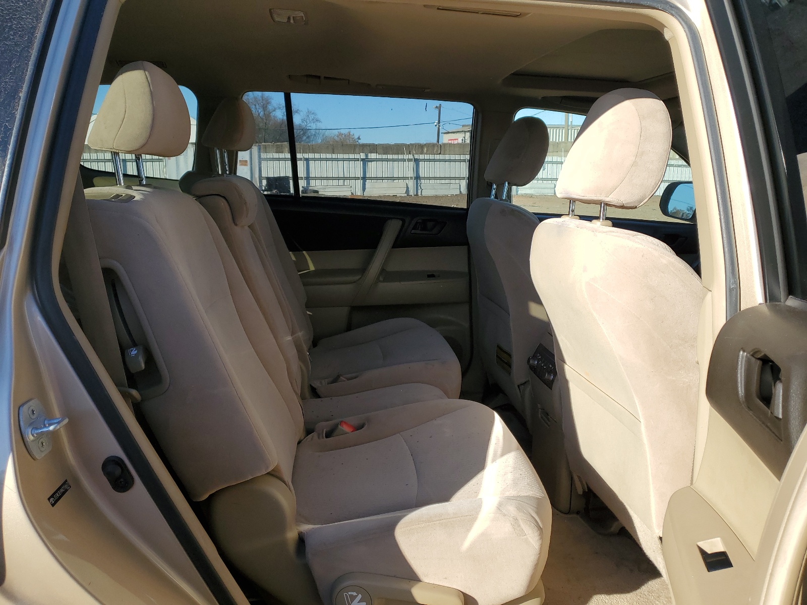 JTEBK3EH9A2156672 2010 Toyota Highlander