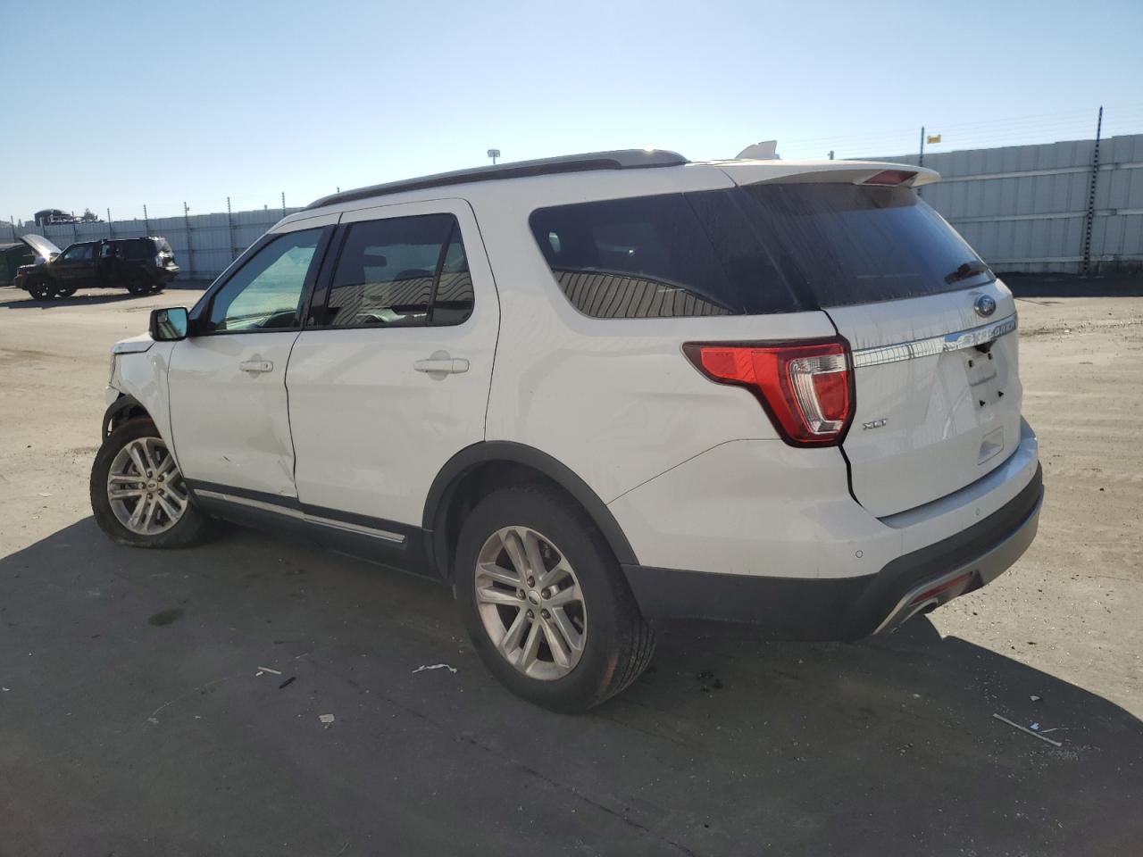 1FM5K7D83HGD07864 2017 Ford Explorer Xlt