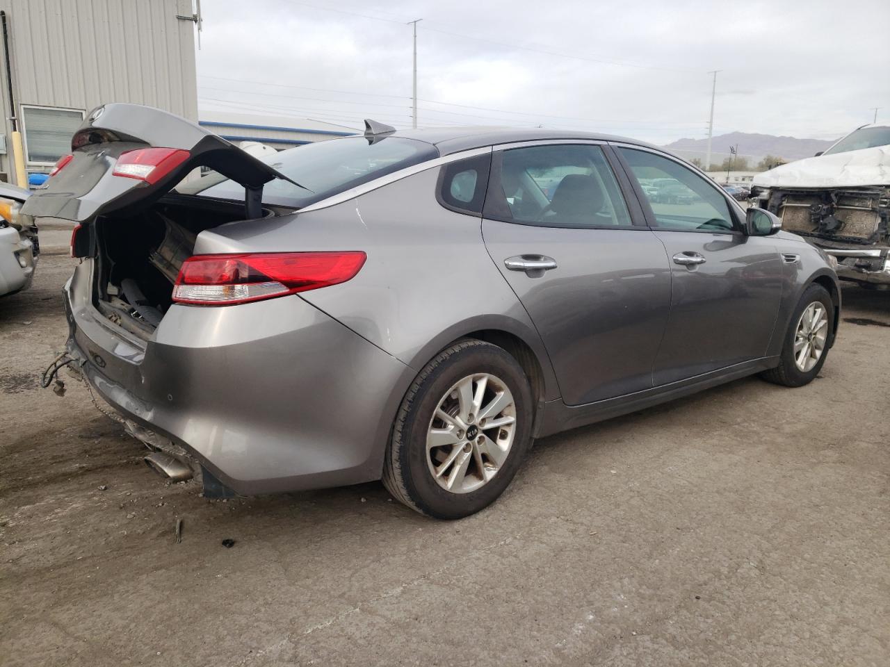 2018 Kia Optima Lx VIN: 5XXGT4L3XJG224220 Lot: 77808543