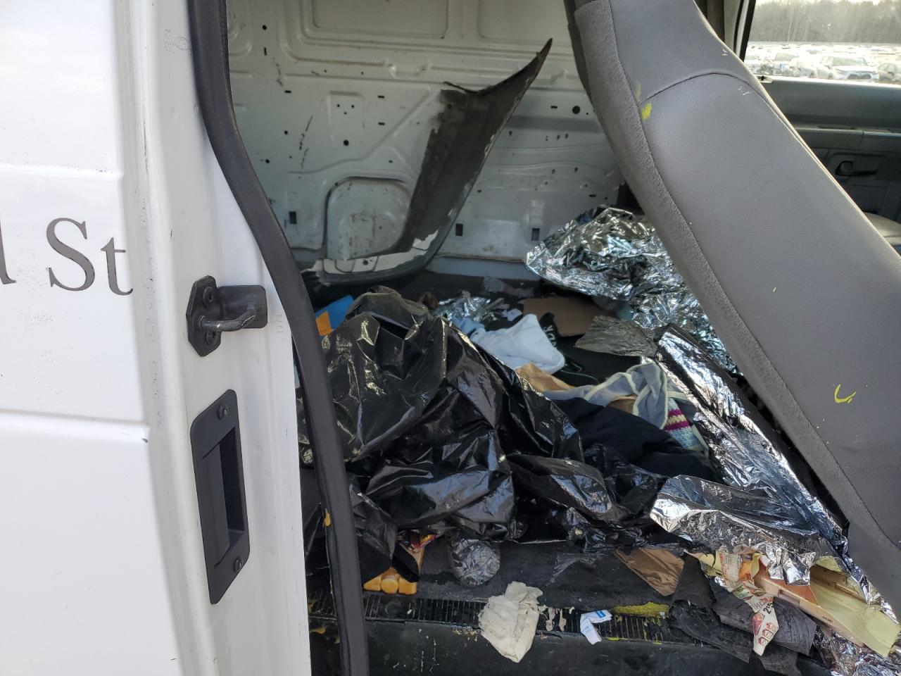 2012 Ford Econoline - Image 11