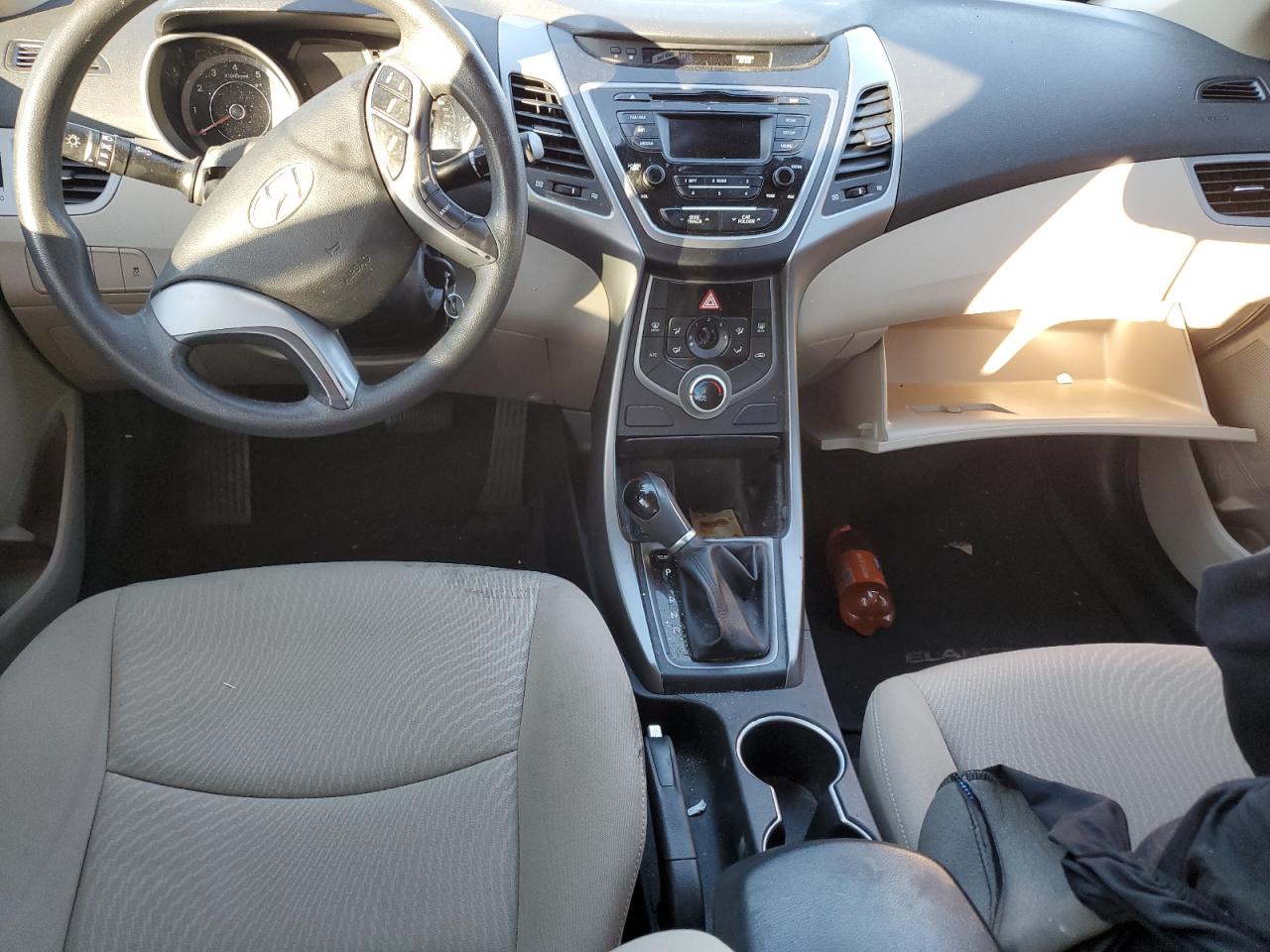 KMHDH4AE9GU642355 2016 Hyundai Elantra Se