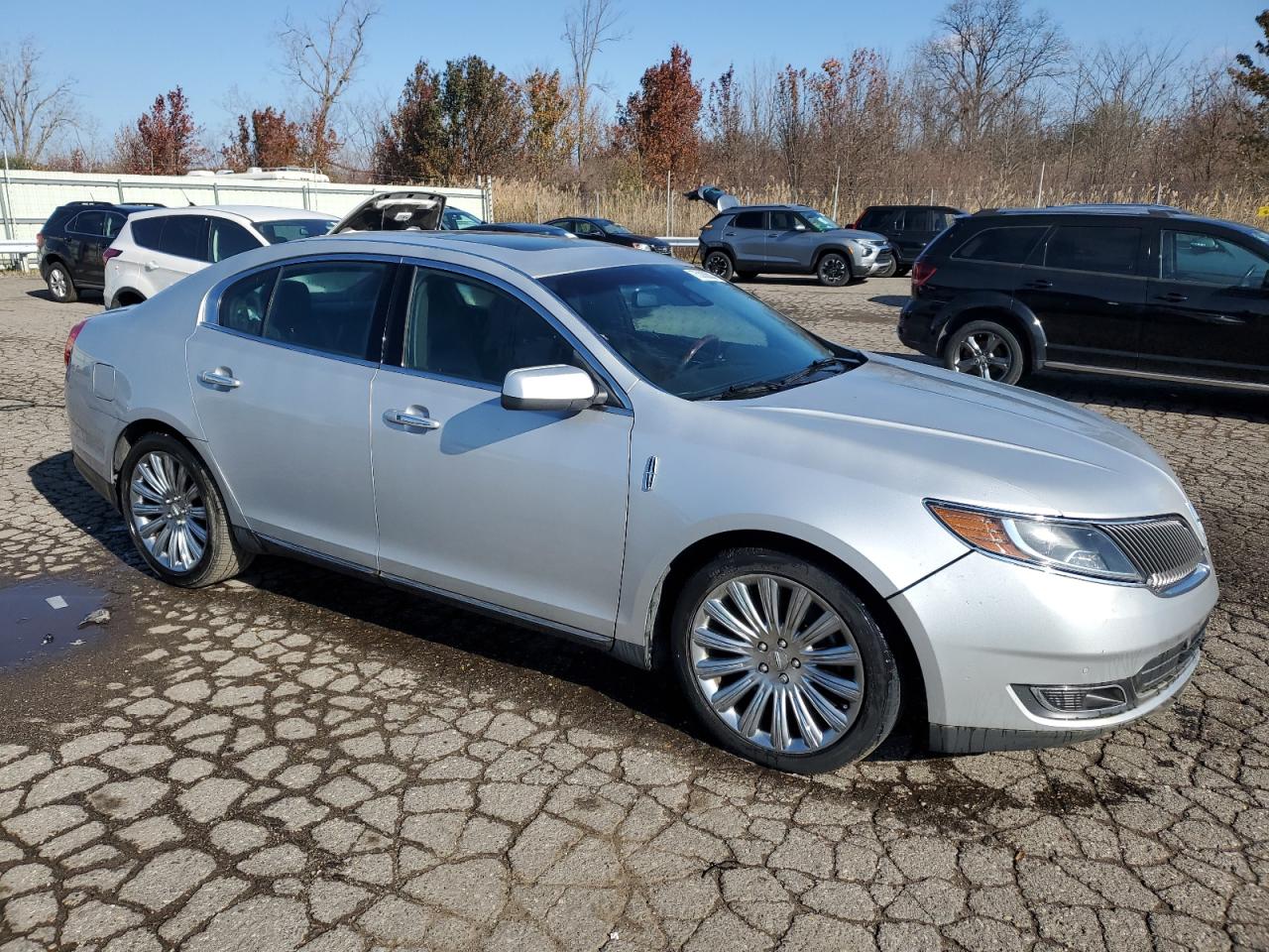 2014 Lincoln MKS - Image 4
