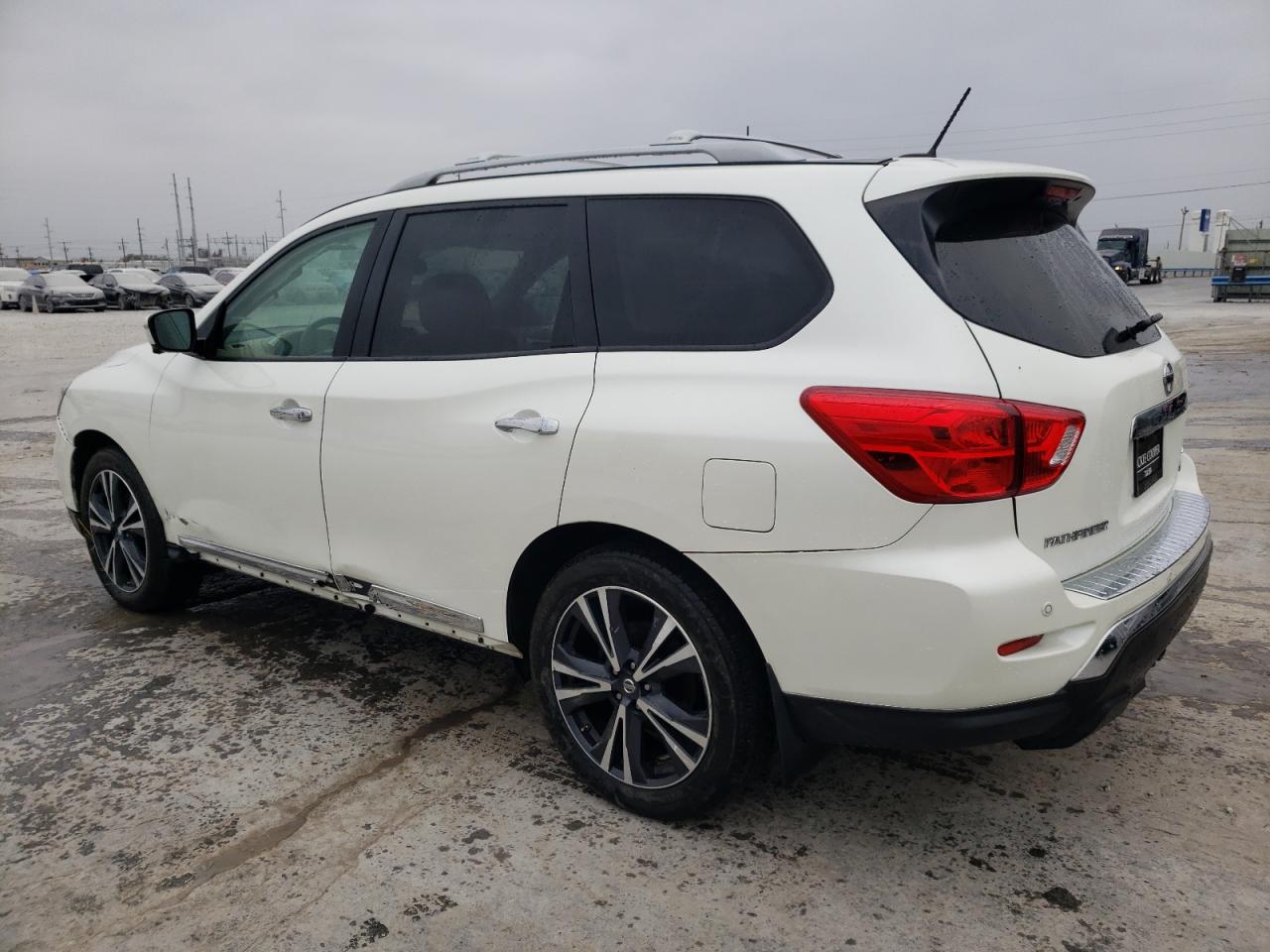 2018 Nissan Pathfinder S VIN: 5N1DR2MMXJC621239 Lot: 77000463