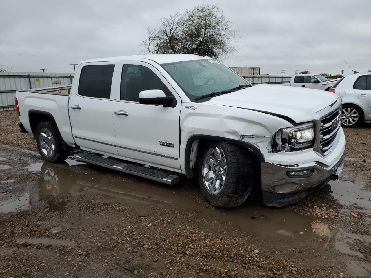 2018 GMC Sierra - Image 4