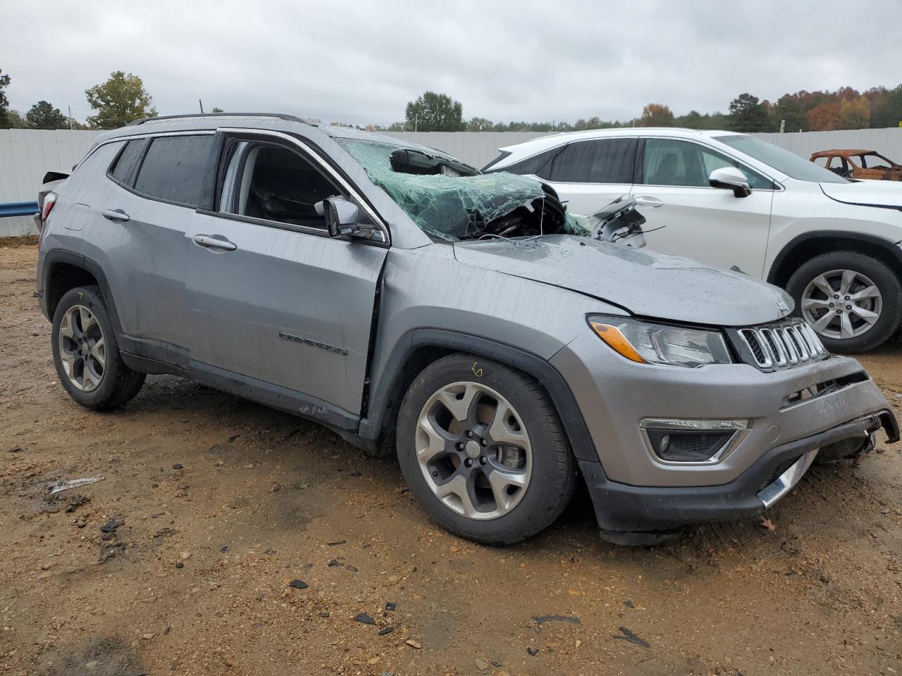 2020 Jeep Compass - Image 4