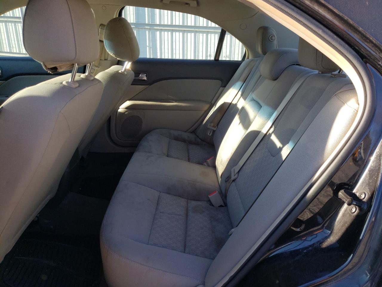 2012 Ford Fusion S VIN: 3FAHP0GA5CR443753 Lot: 76141363