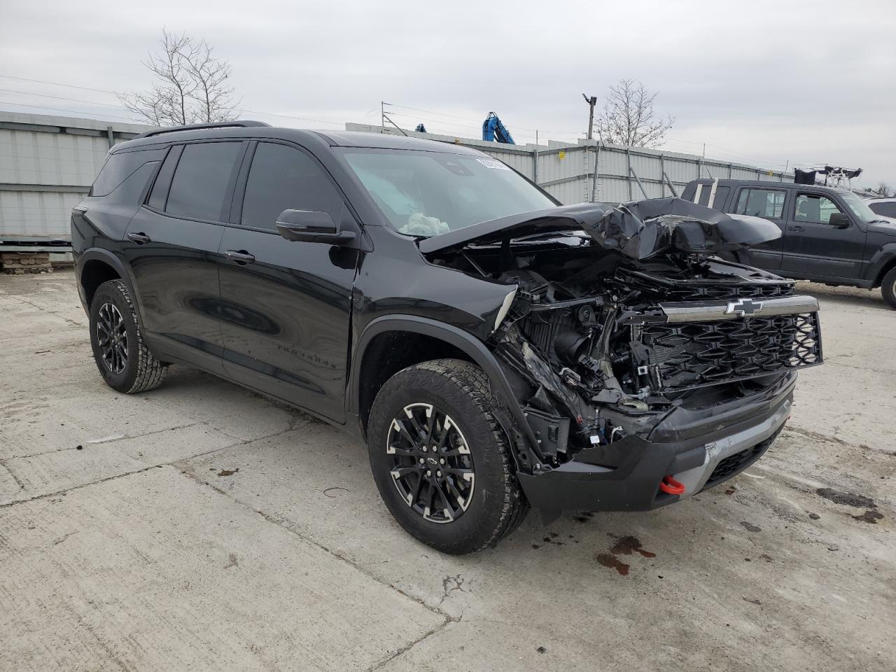 VIN 1GNEVJKS1RJ208754 2024 CHEVROLET TRAVERSE no.4