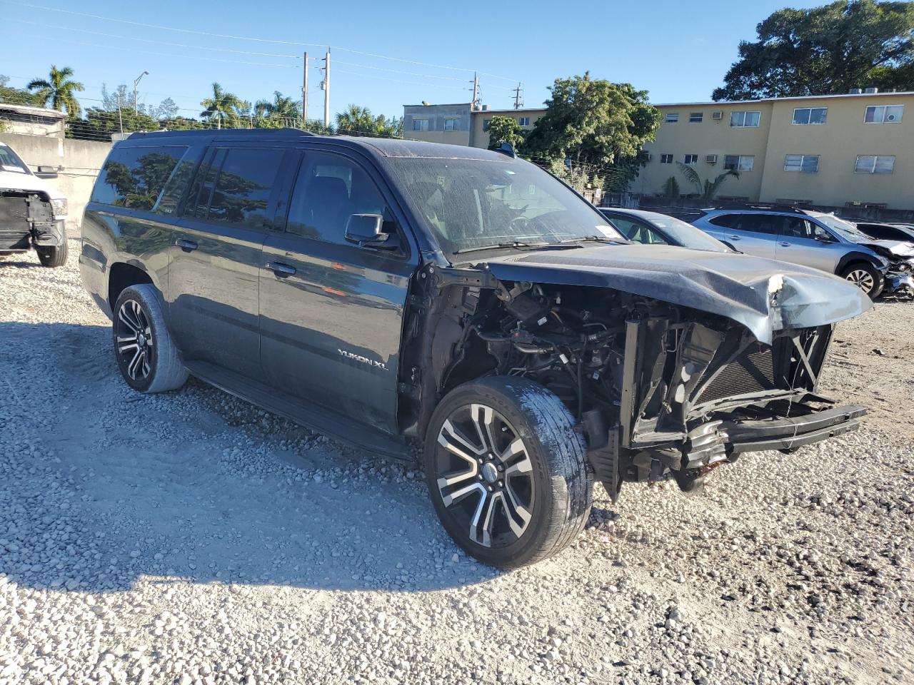 2019 GMC Yukon - Image 4