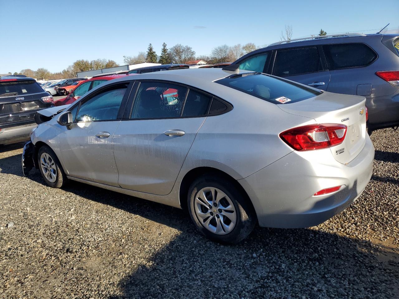 2019 Chevrolet Cruze - Image 2