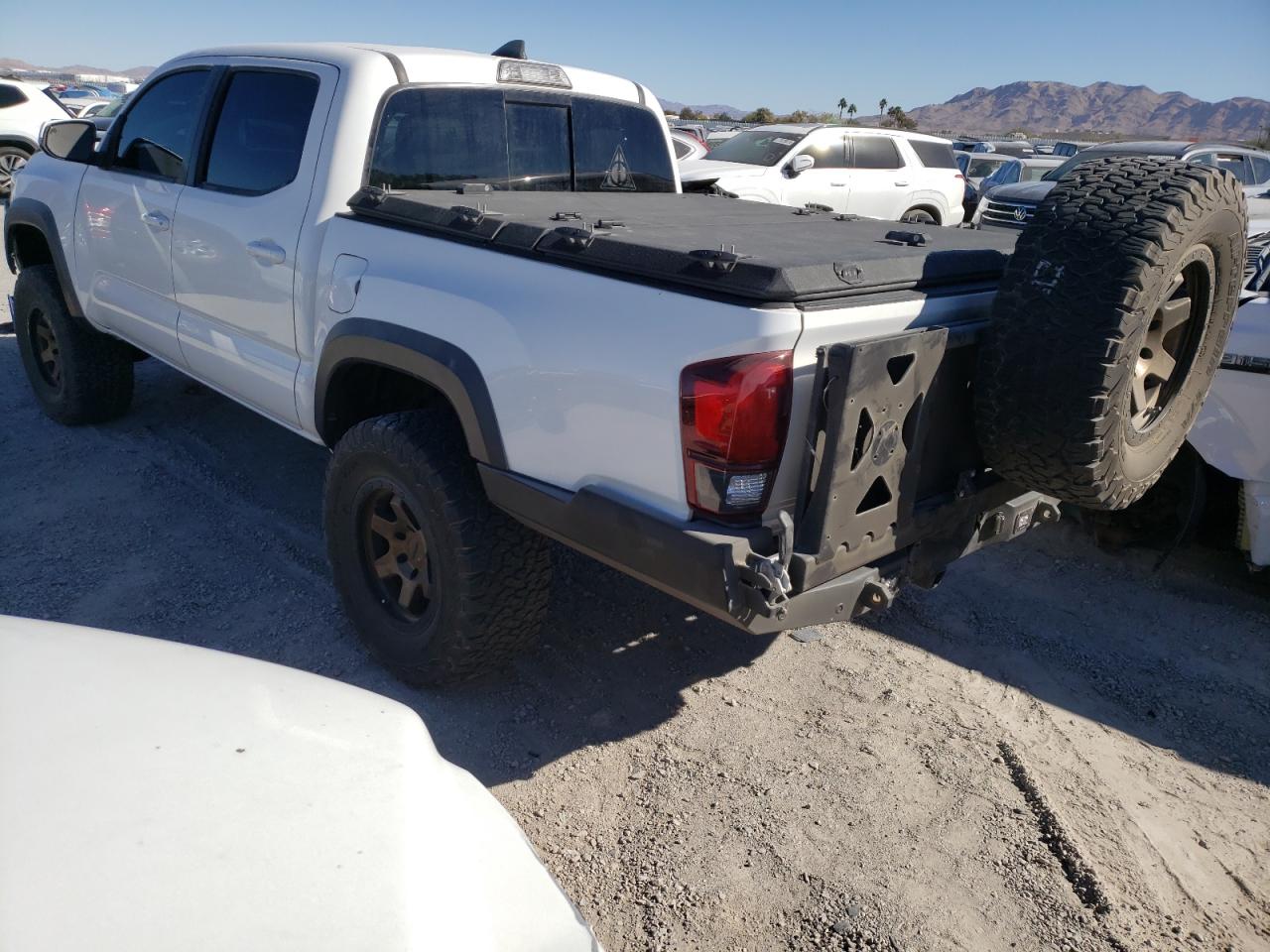 VIN 3TMCZ5AN7JM121830 2018 TOYOTA TACOMA no.2