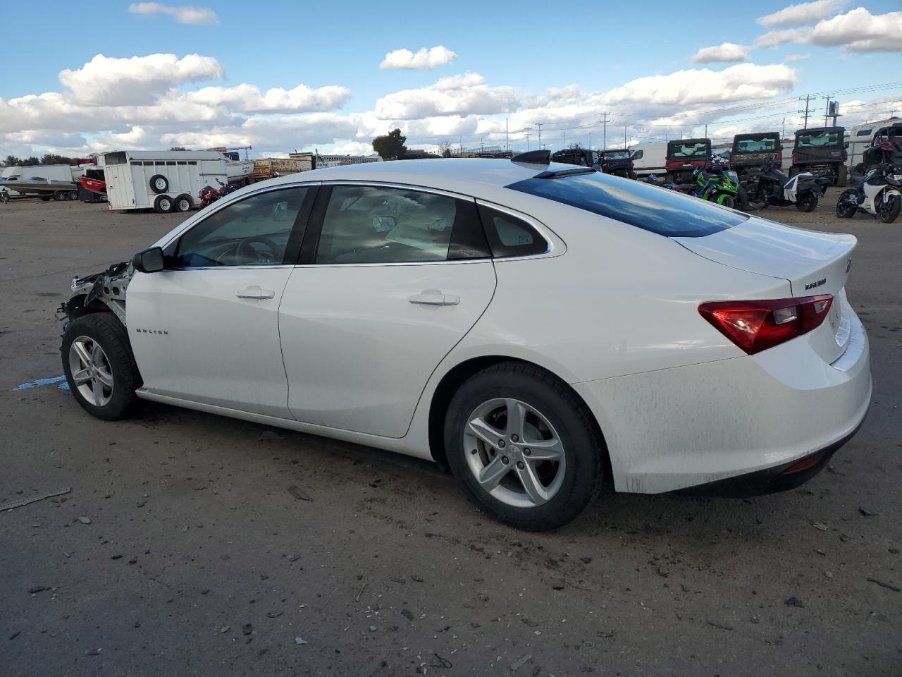 2023 Chevrolet Malibu - Image 2