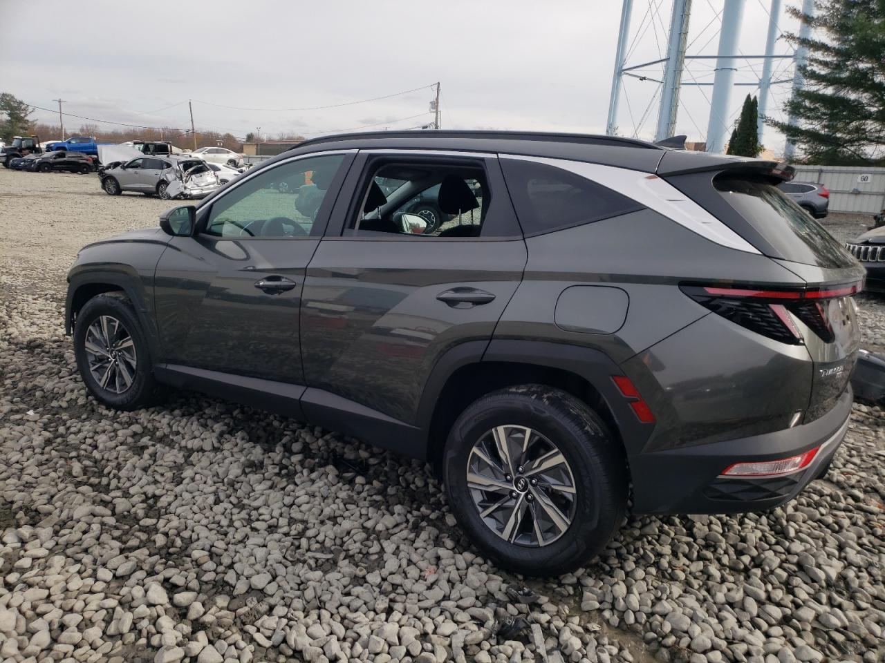 2022 Hyundai Tucson - Image 2