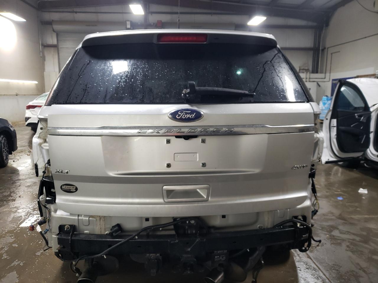 2011 Ford Explorer - Image 6