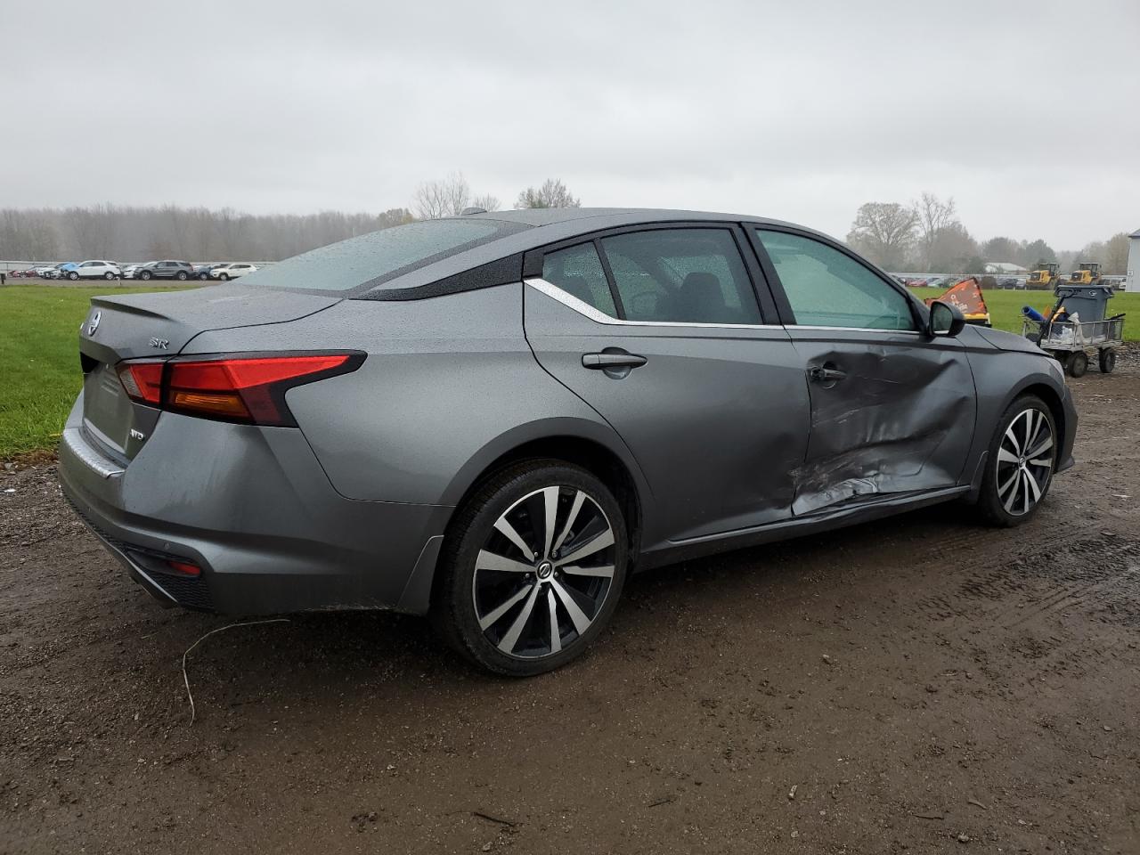 2021 Nissan Altima - Image 3