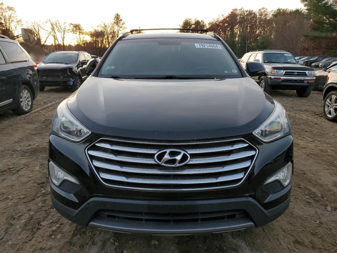2014 Hyundai Santa Fe - Image 5