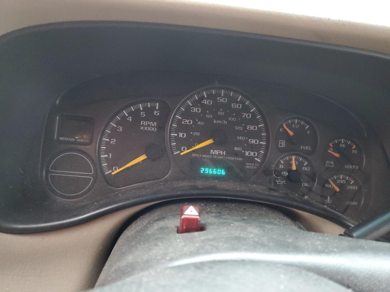 2001 Chevrolet Silverado - Image 9