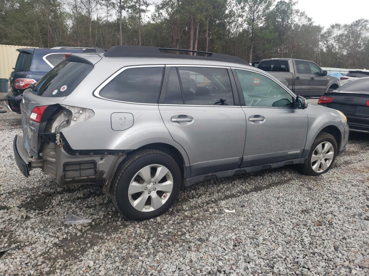 2011 Subaru Outback - Image 3