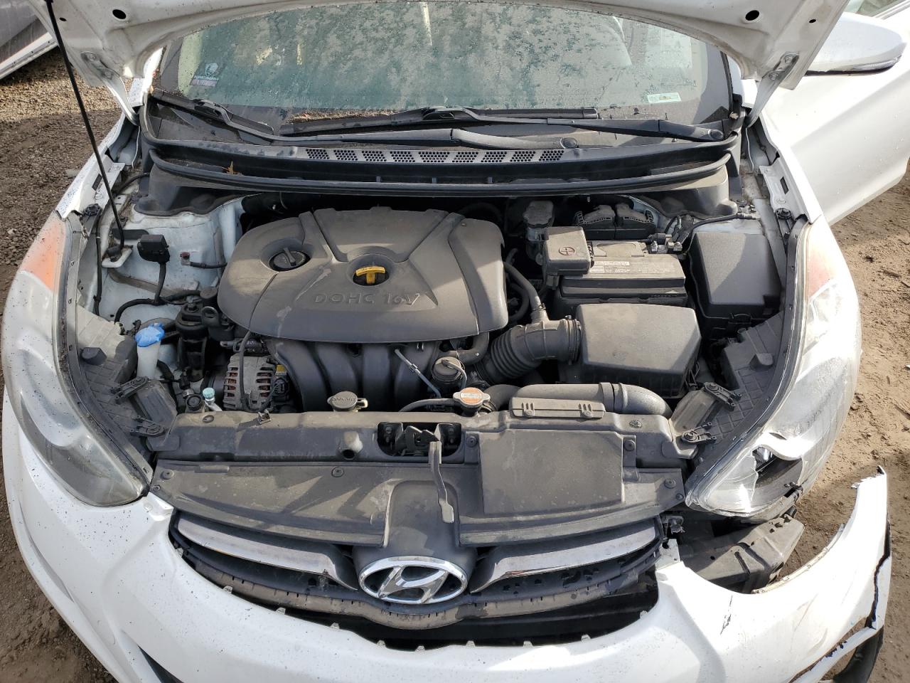 2012 Hyundai Elantra - Image 11