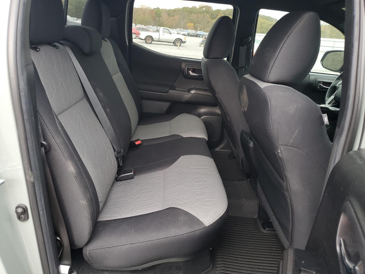 2022 Toyota Tacoma - Image 10