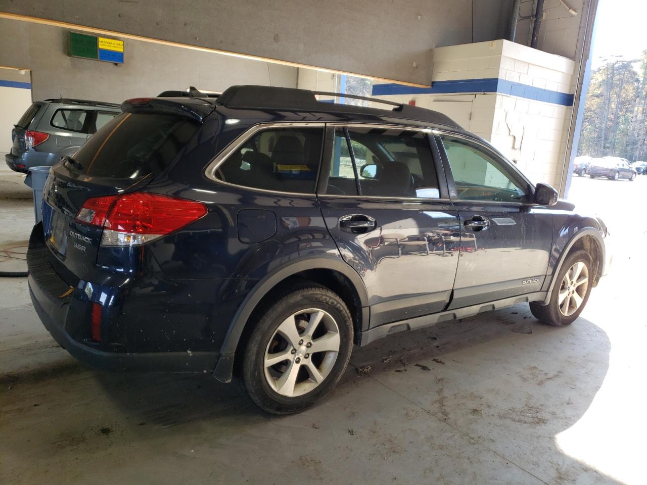 2013 Subaru Outback - Image 3