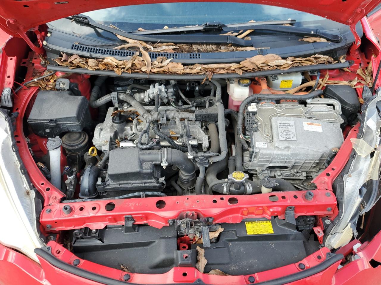 2013 Toyota Prius - Image 11