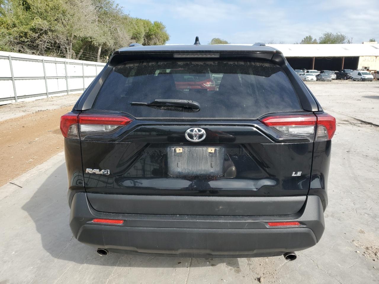 2019 Toyota Rav4 Le VIN: JTMH1RFV8KD033234 Lot: 79649874