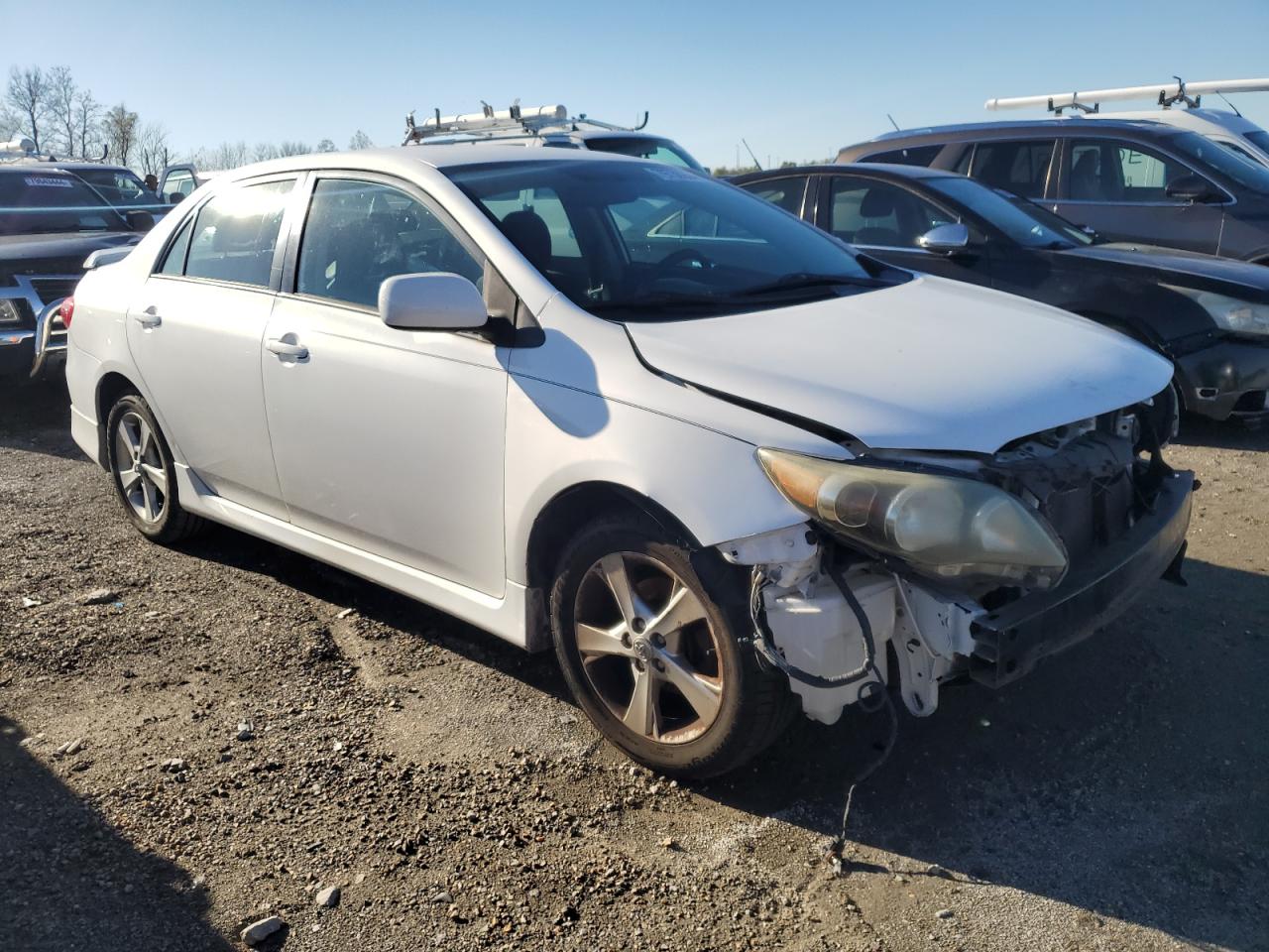 VIN 2T1BU4EE3DC945416 2013 TOYOTA COROLLA no.4