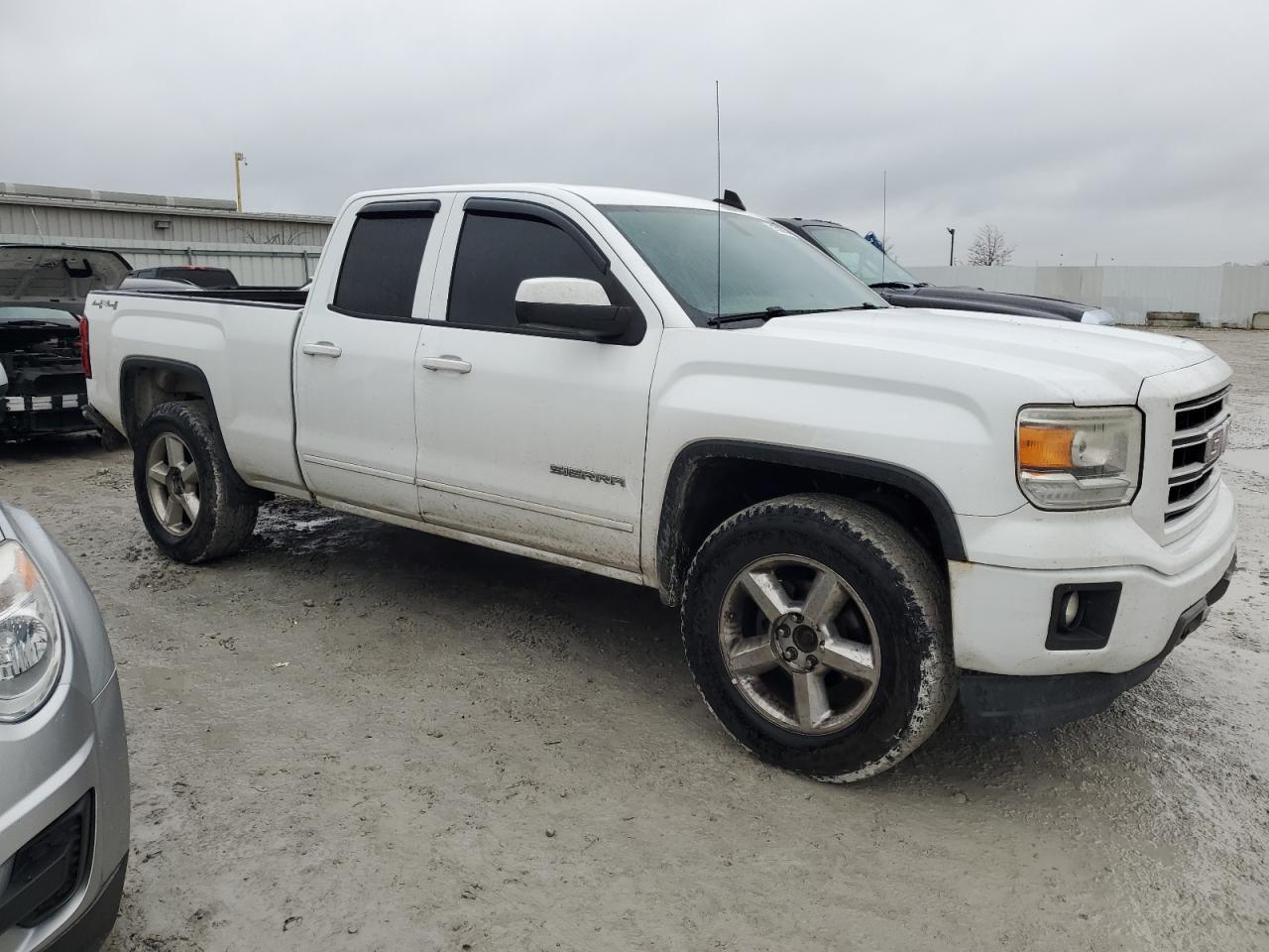 VIN 1GTV2TEC6FZ421486 2015 GMC SIERRA no.4