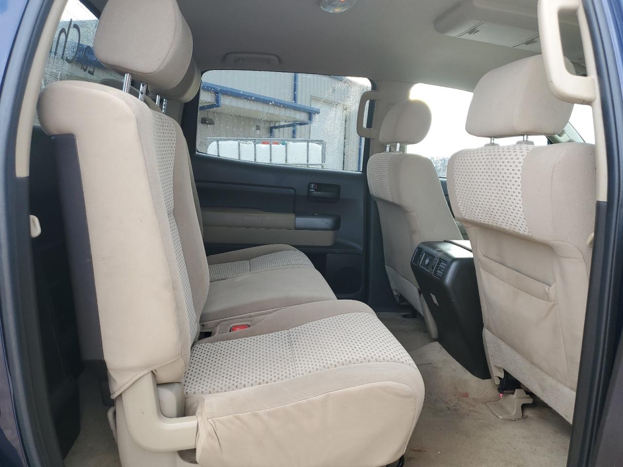 2010 Toyota Tundra - Image 10