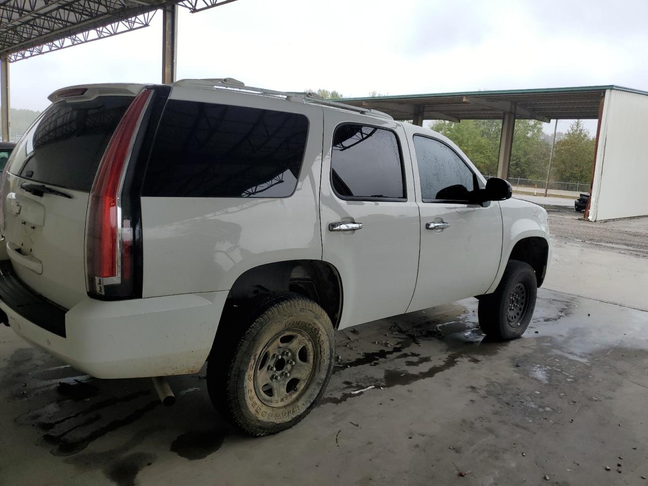 2012 Chevrolet Tahoe - Image 3