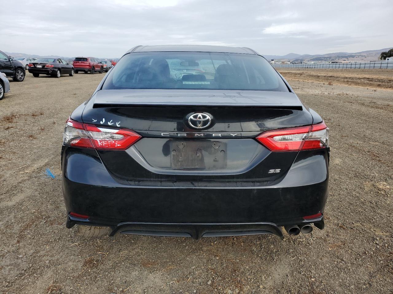 2018 Toyota Camry L VIN: 4T1B11HK6JU551833 Lot: 78833614