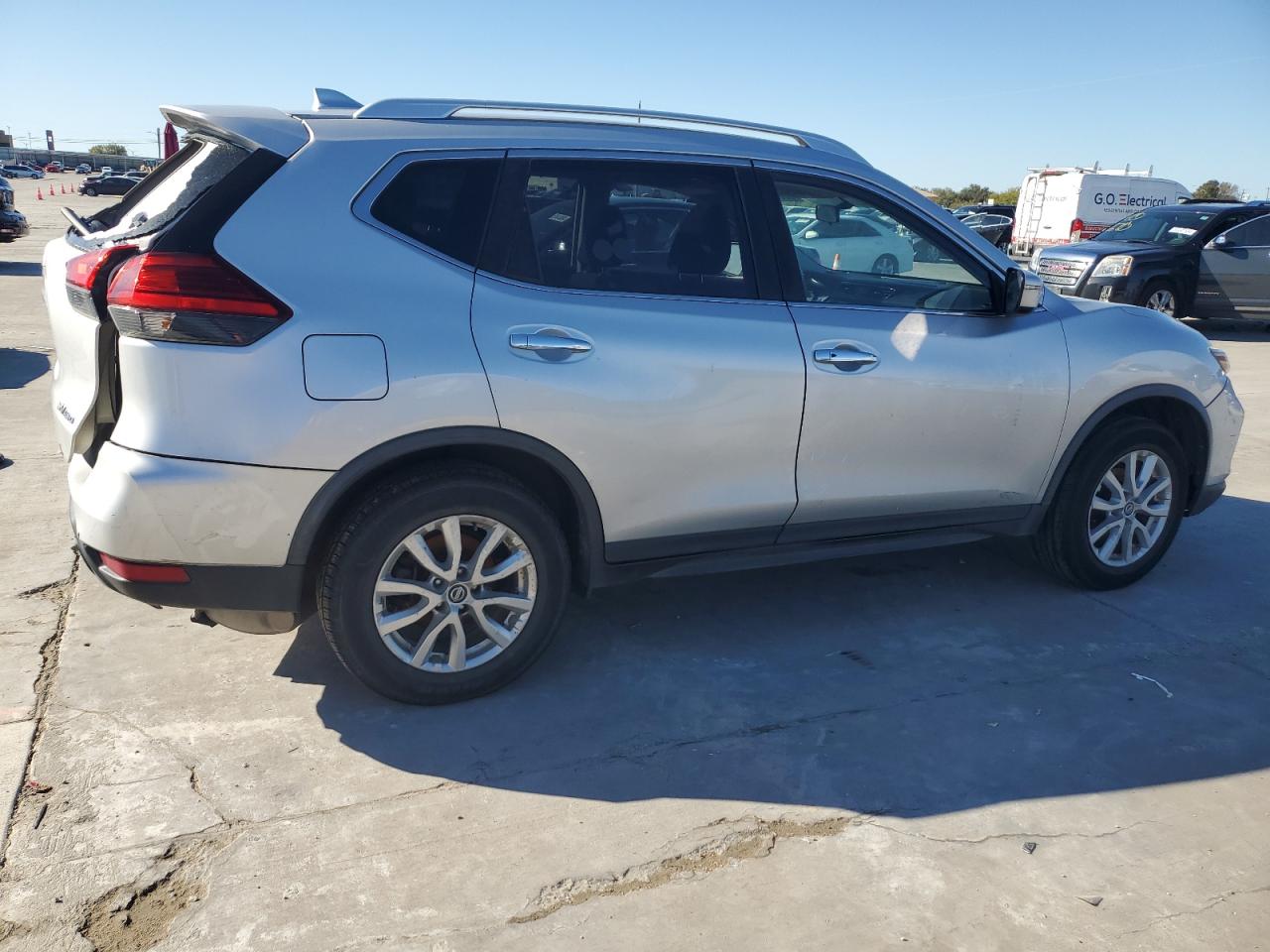 VIN JN8AT2MV3HW010497 2017 NISSAN ROGUE no.3