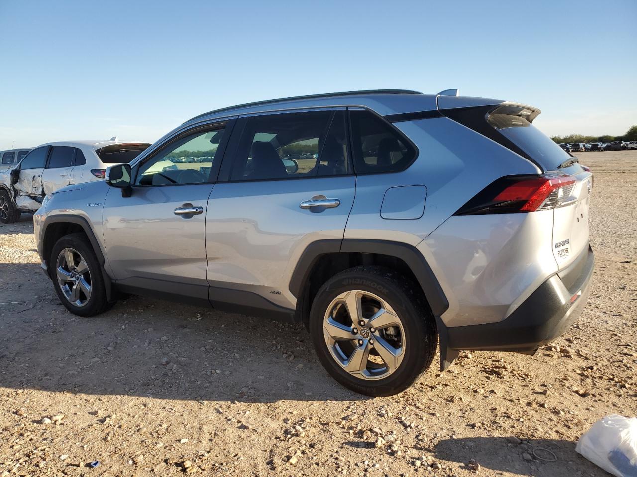 2019 Toyota RAV 4 - Image 2