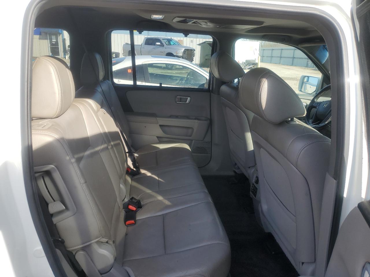 2012 Honda Pilot - Image 11