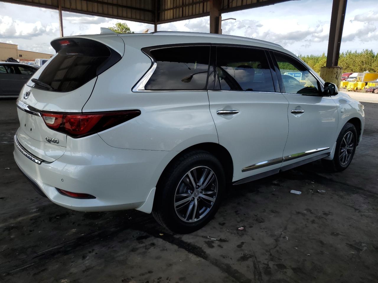2016 Infiniti QX60 - Image 3