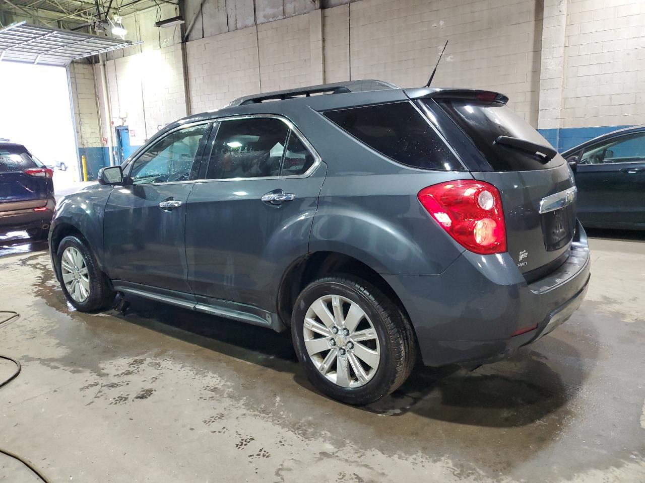 2010 Chevrolet Equinox - Image 2