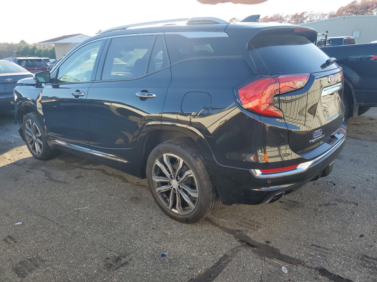 2019 GMC Terrain - Image 2
