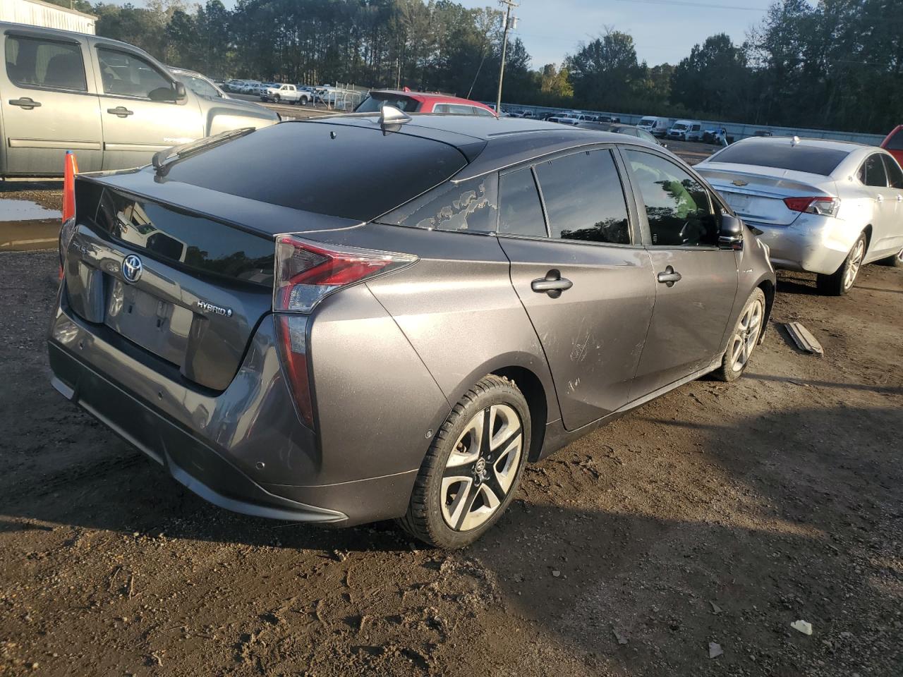 VIN JTDKARFU3J3551740 2018 TOYOTA PRIUS no.3