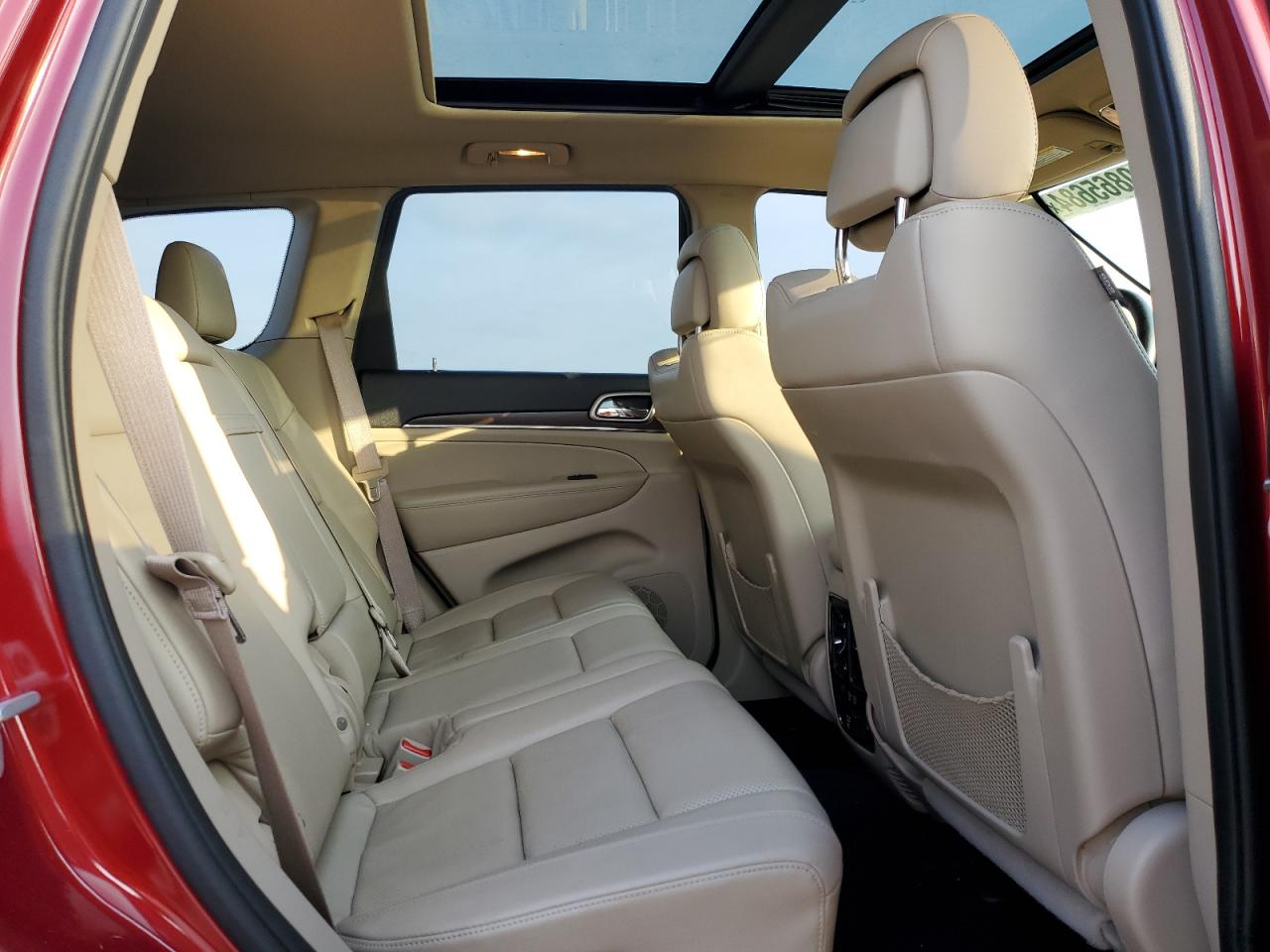 2015 Jeep Grand Cherokee - Image 11