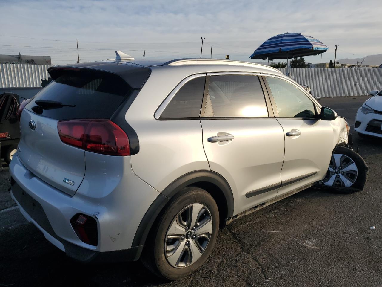 2020 Kia Niro Lx VIN: KNDCB3LC5L5394570 Lot: 79555464