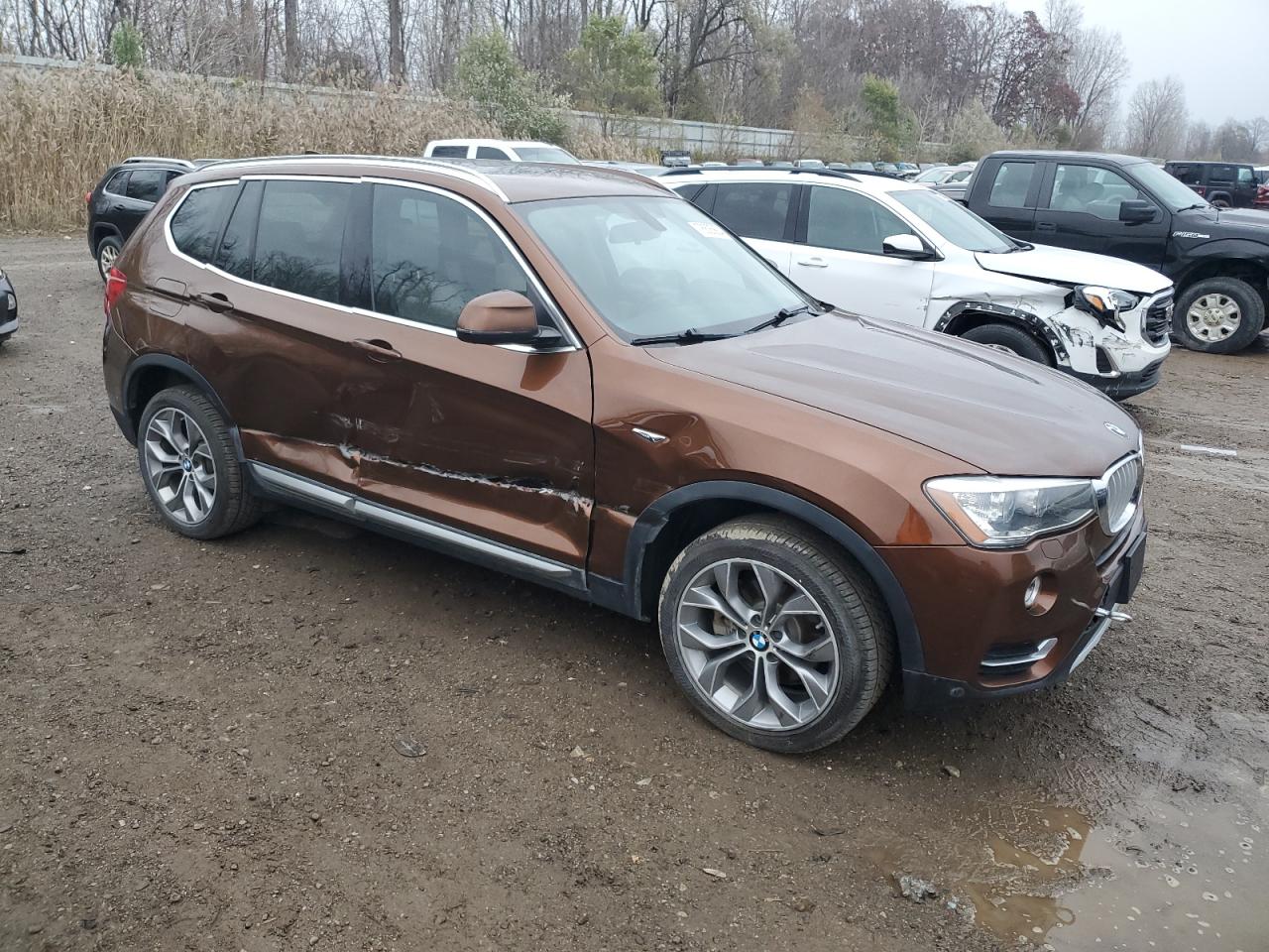 VIN 5UXWX9C35H0W67351 2017 BMW X3 no.4