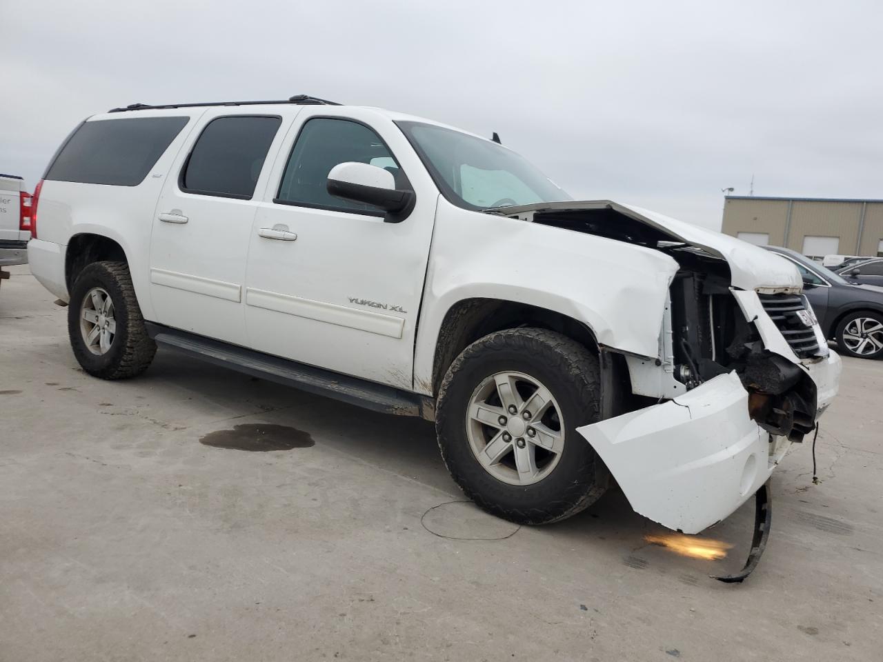 2013 GMC Yukon - Image 4