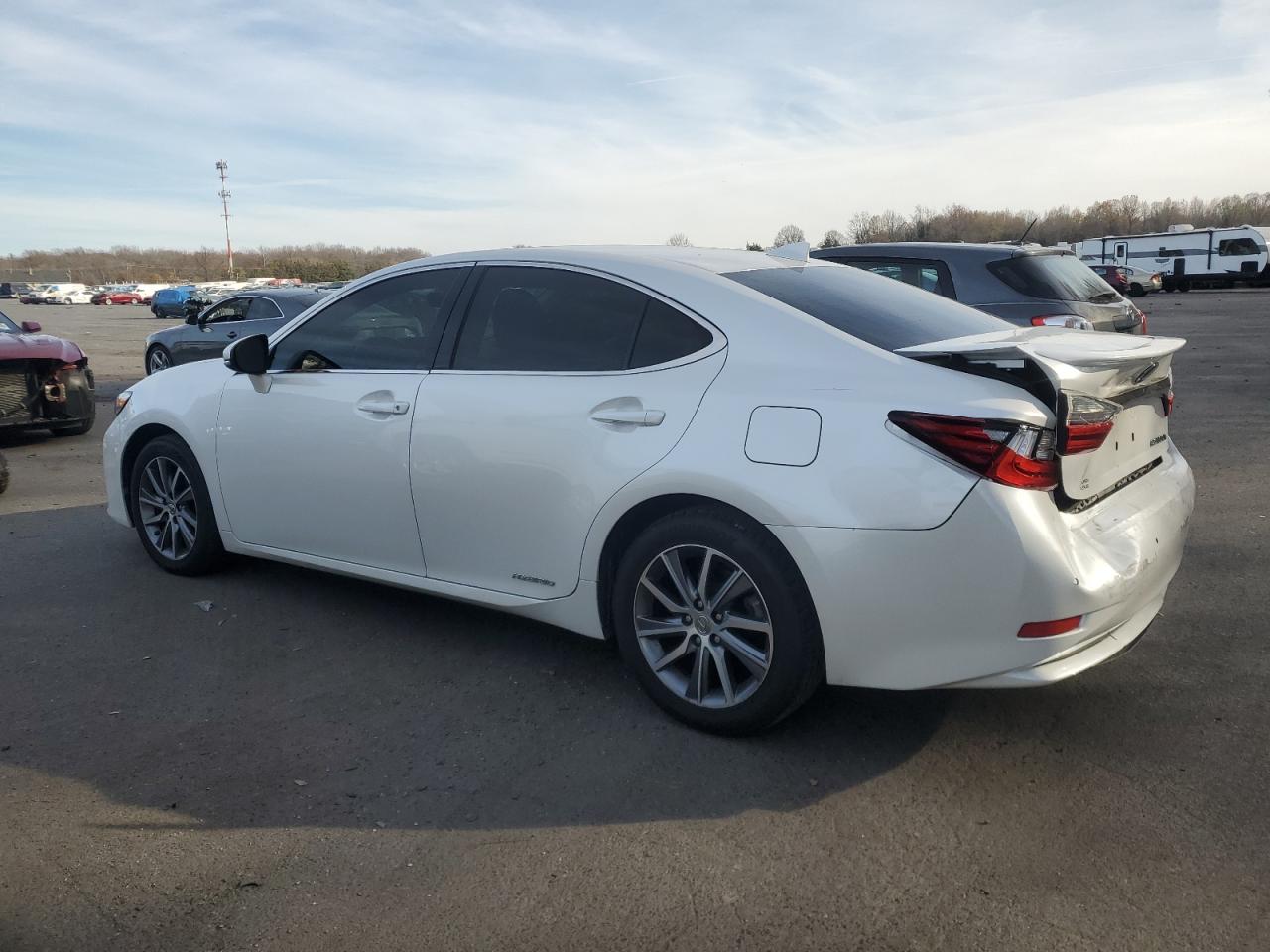 VIN JTHBW1GG9G2101115 2016 LEXUS ES300 no.2