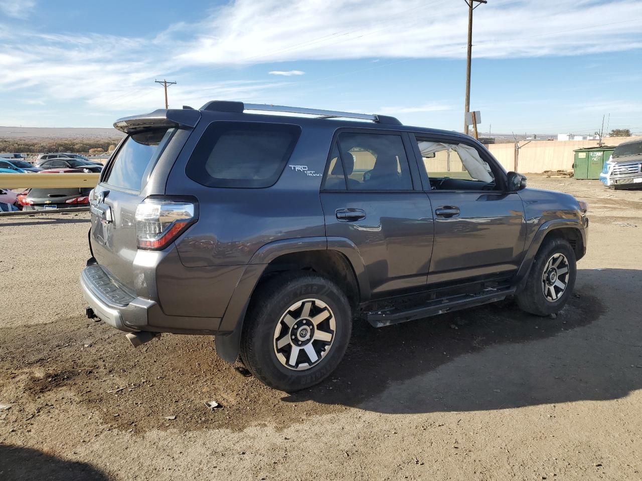 2018 Toyota 4Runner Sr5/Sr5 Premium VIN: JTEBU5JR3J5599693 Lot: 81671064