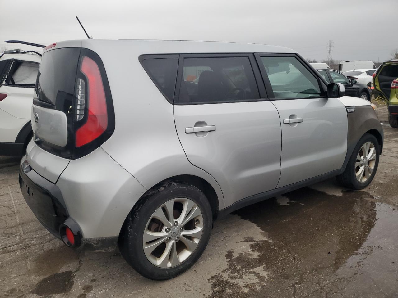 VIN KNDJP3A52G7817791 2016 KIA SOUL no.3