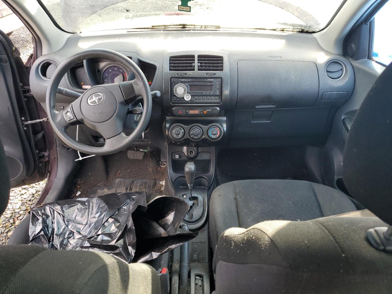 2010 Toyota xD - Image 8