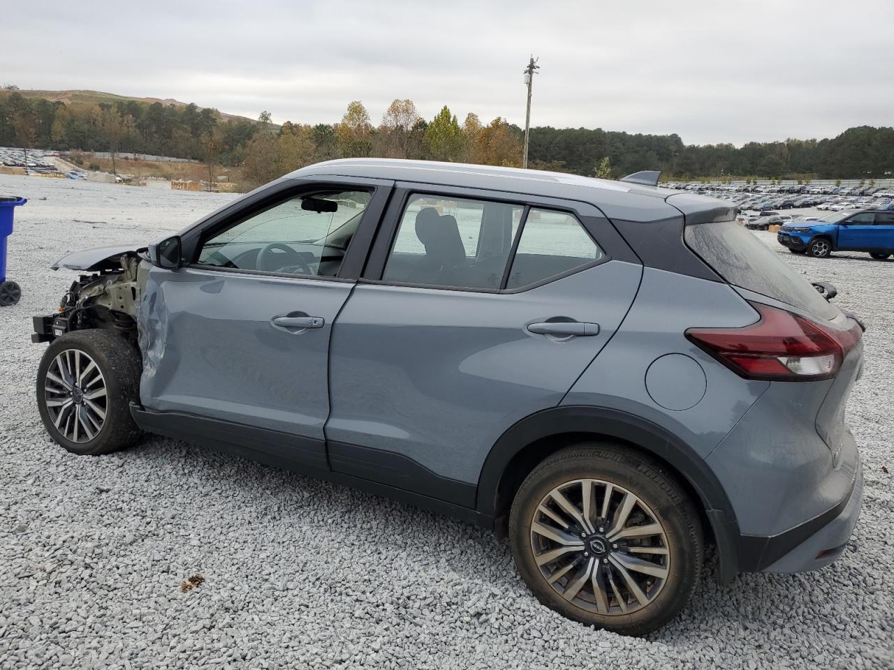 2022 Nissan Kicks - Image 2