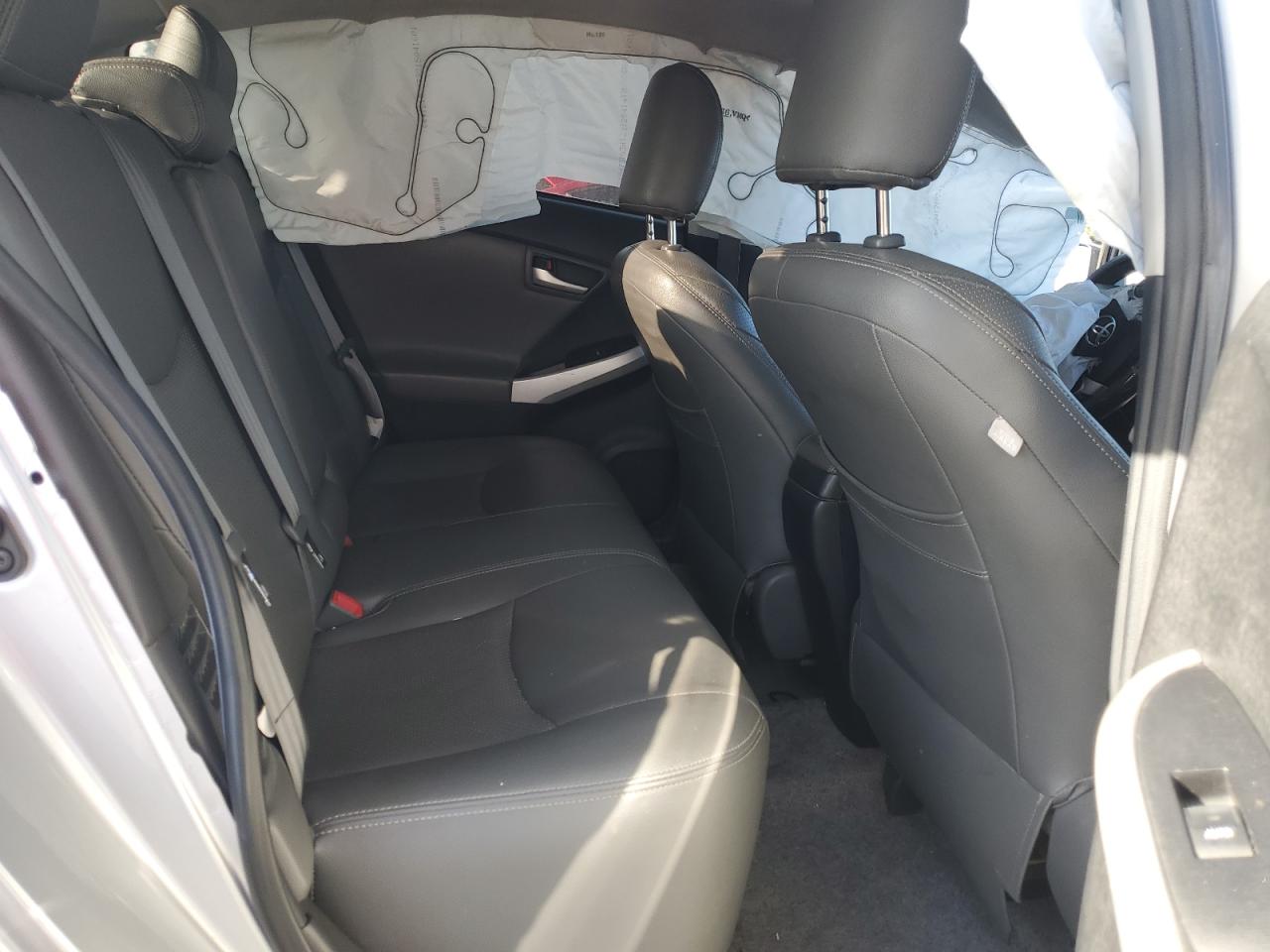 2015 Toyota Prius - Image 10